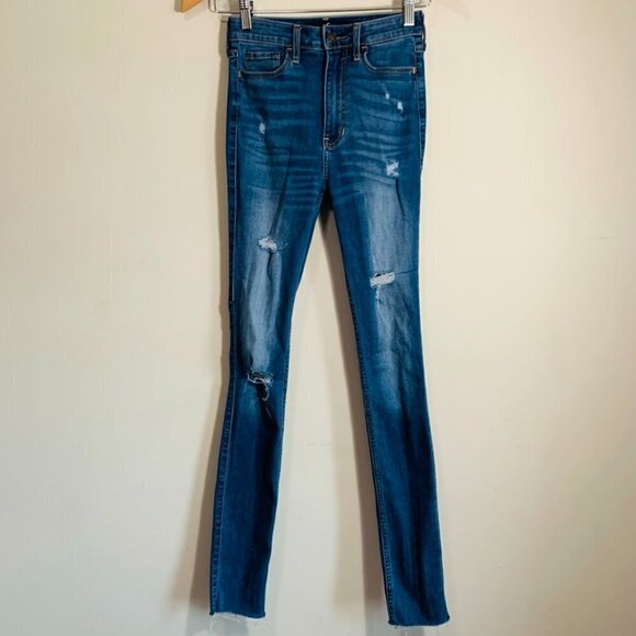 Hollister Medium Wash Ultra High Rise Super Skinny Distressed Jeans size 24 - Picture 1 of 7